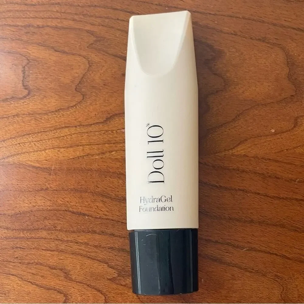 Doll 10 Hydragel Foundation‎ in Deep NEW